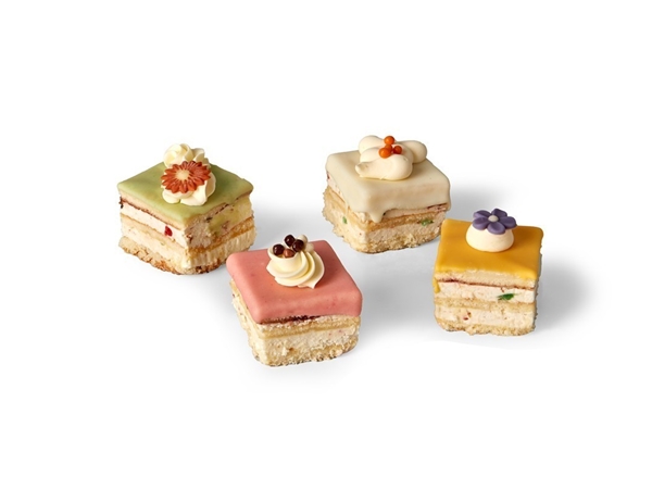 Luxe cake petit fours 8 st